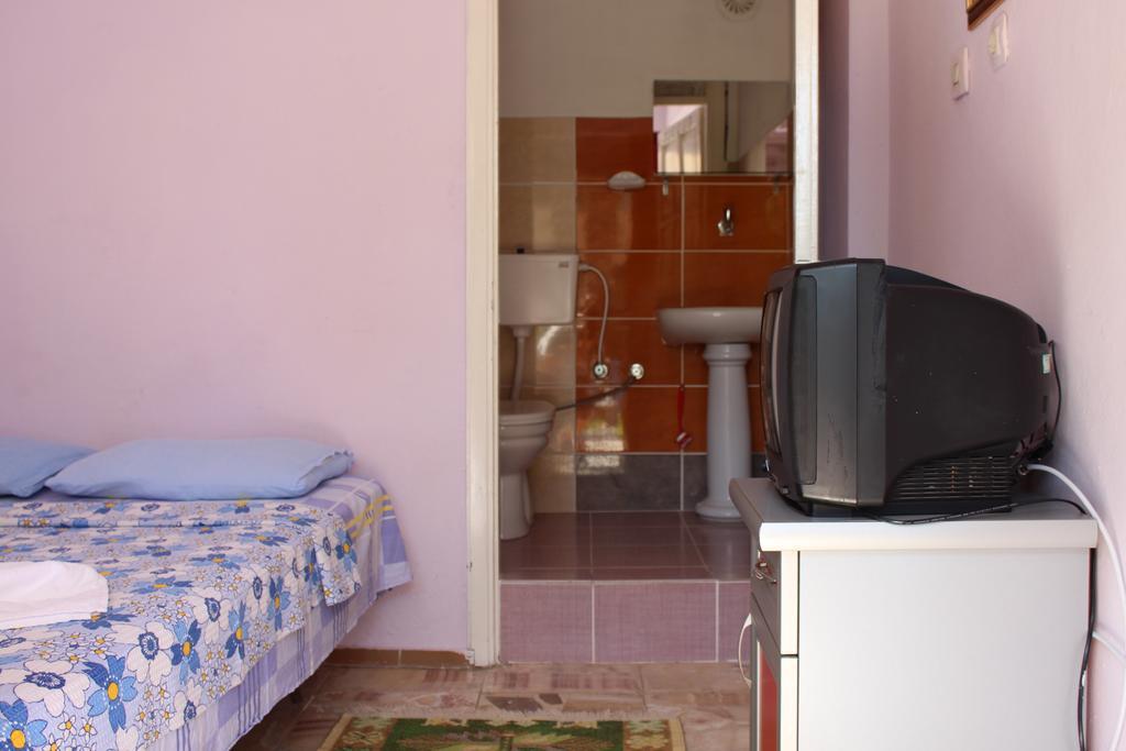 Eysan Pansiyon Akçay Oda fotoğraf
